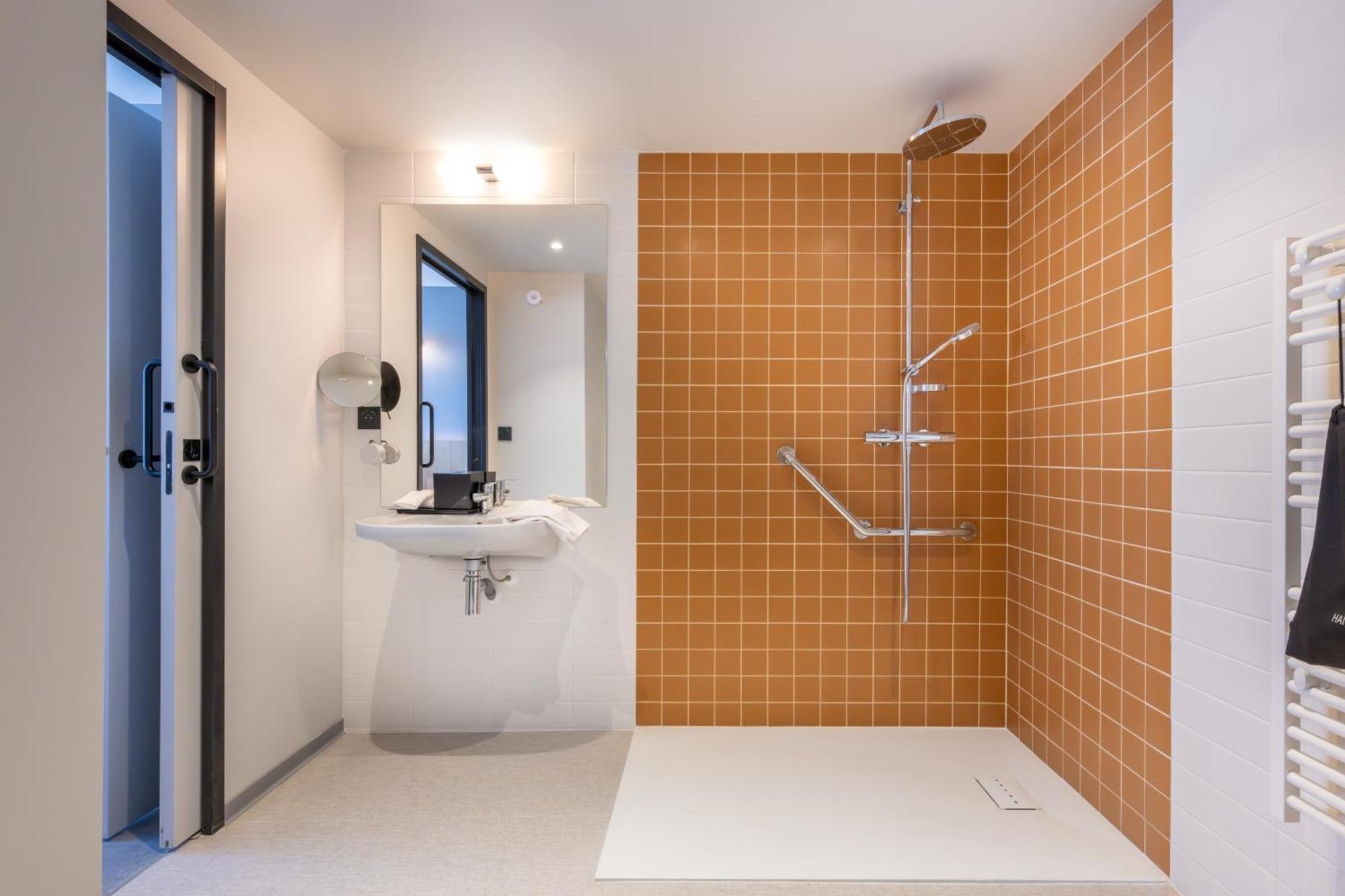 Sevenline Purpan Toulouse Exterior photo